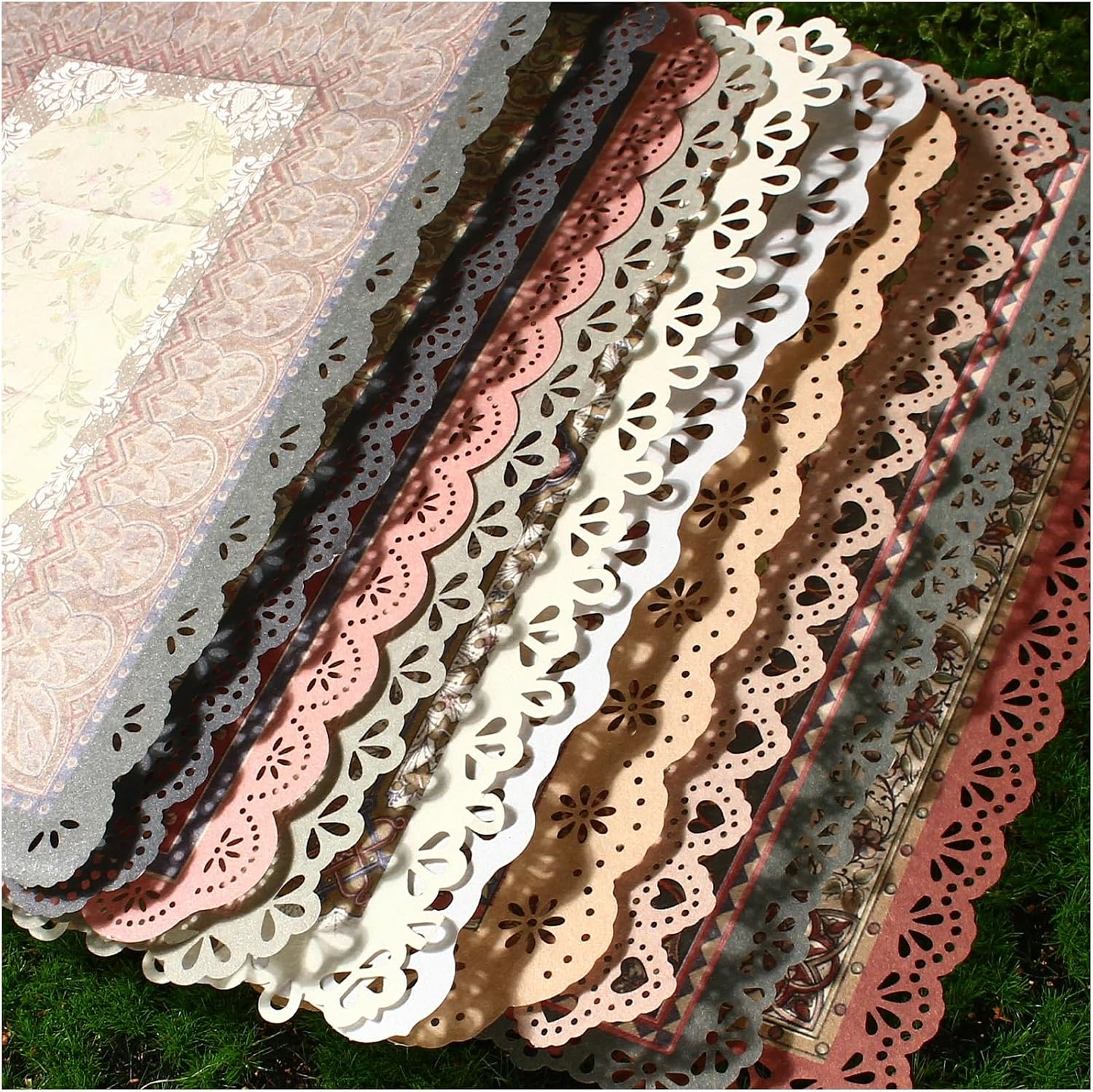 30 Sheets Lace Edged Scrapbook Paper